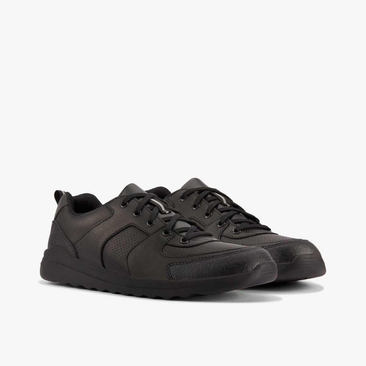 Clarks Customer Favorite / Daze Loop 2 Youth Black Leather