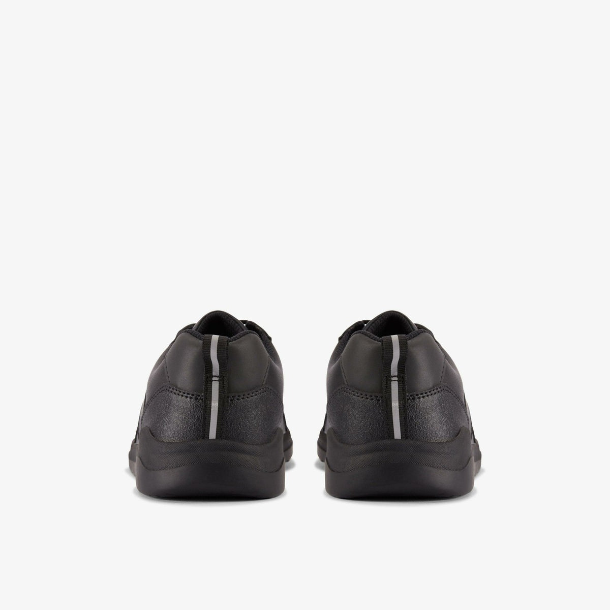 Clarks Customer Favorite / Daze Loop 2 Youth Black Leather