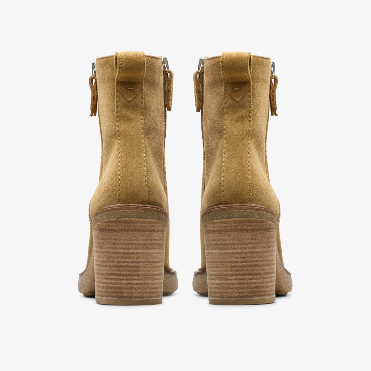 Clarks Trending / Cassiano Zip Ankle Boot Light Tan Suede