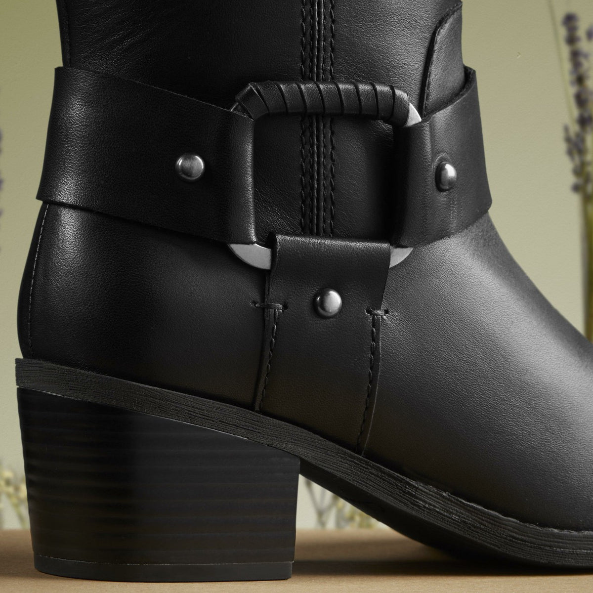 Clarks Recommended / Morzine Rise Black Leather