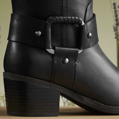 Clarks Recommended / Morzine Rise Black Leather