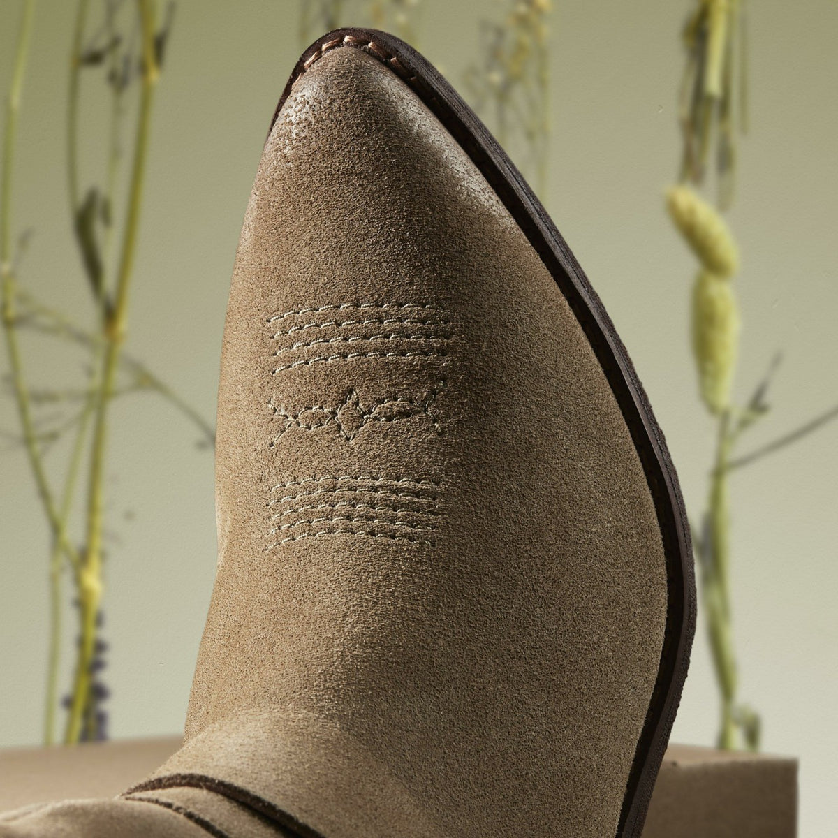 Clarks Best Seller / Morzine Rise Dark Sand Suede