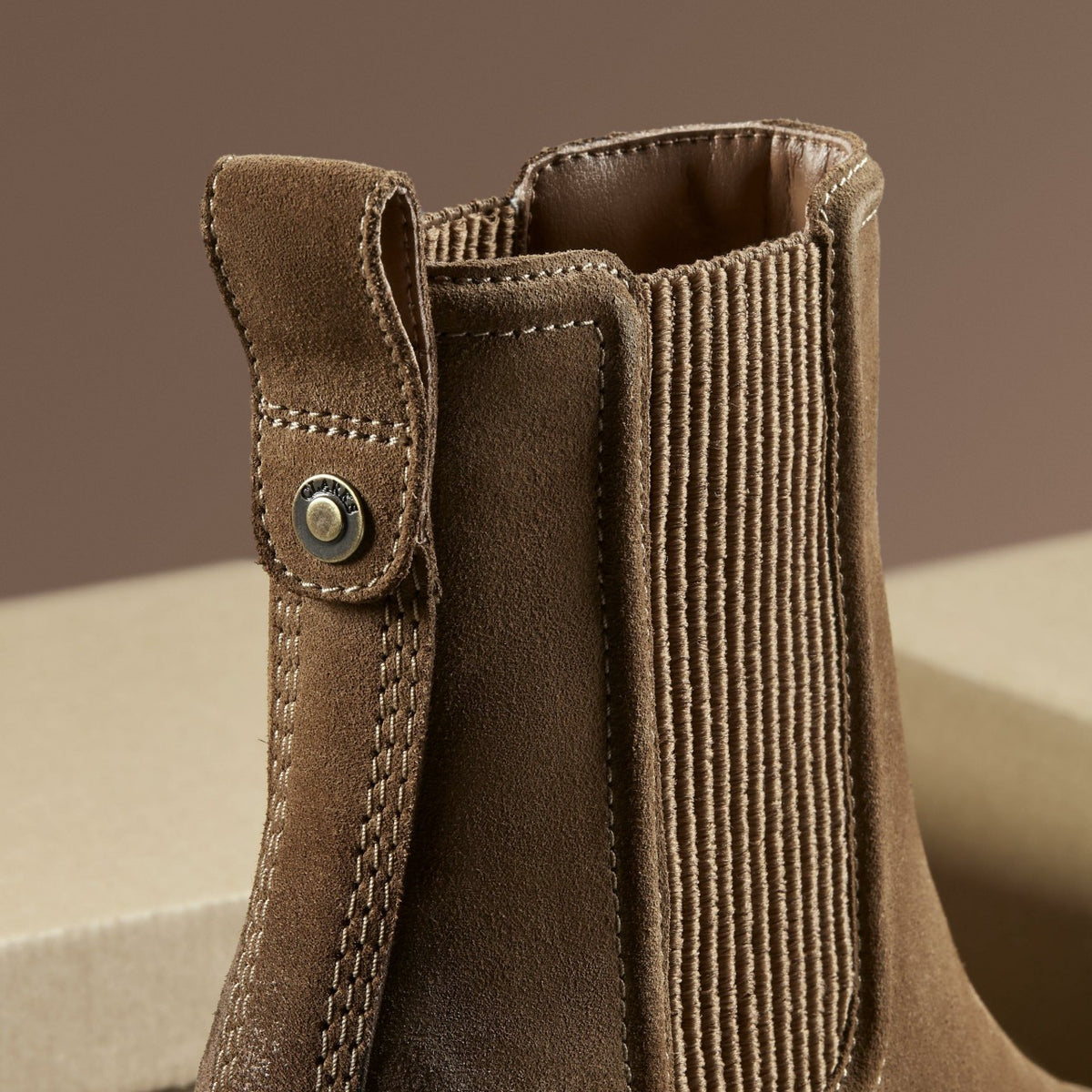 Clarks Smart Buy / Chamberly Top Walnut Suede