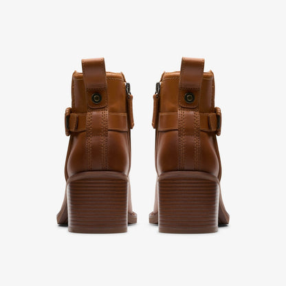 Clarks Featured / Chamberly Trim Mid Tan Leather