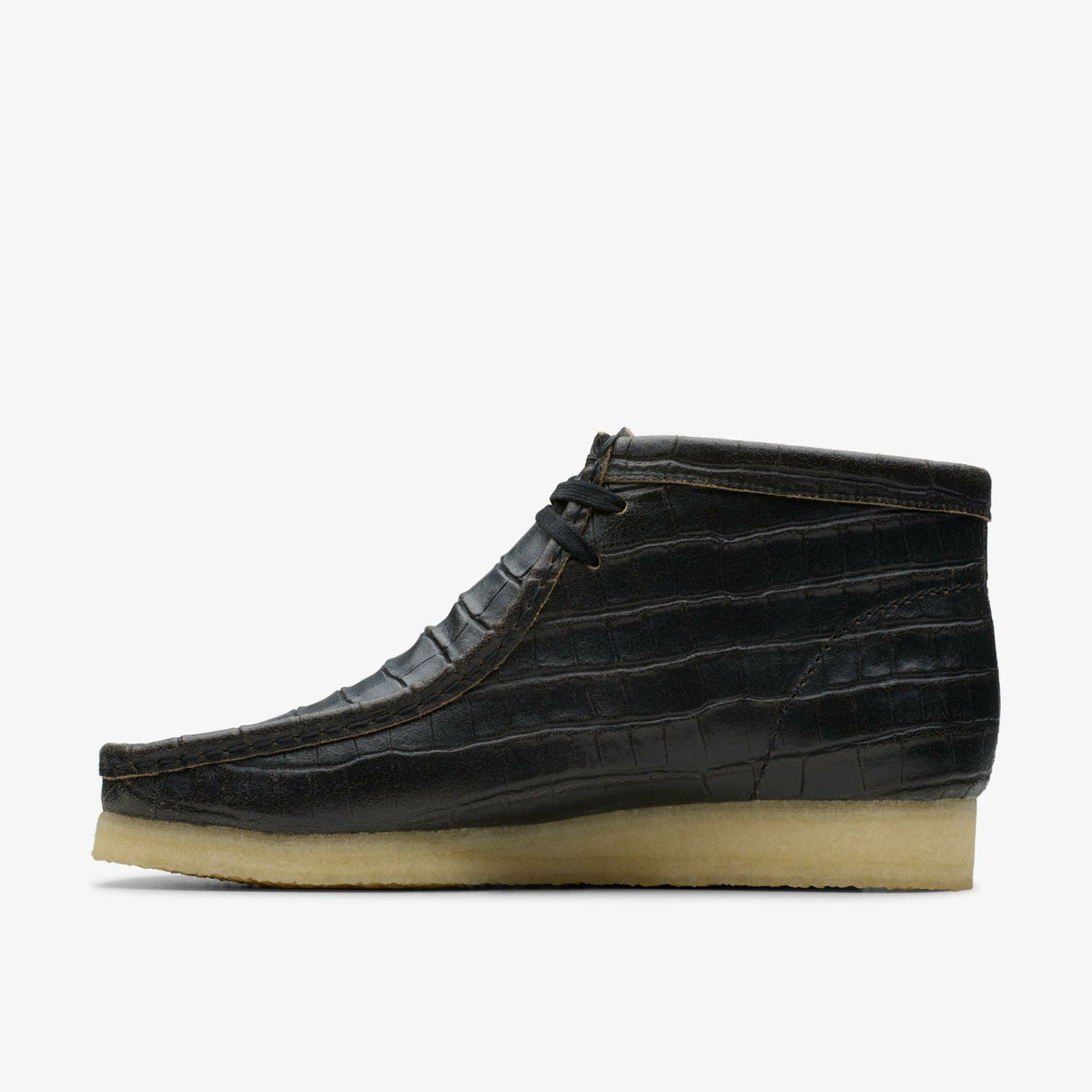 Clarks Sale / Wallabee Boot Black Crocodile Distress