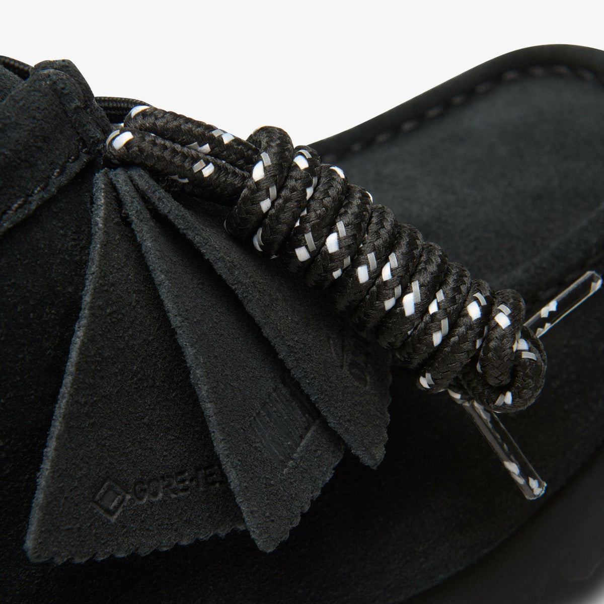 Clarks Discount / Wallabee Boot GORE-TEX Black Suede