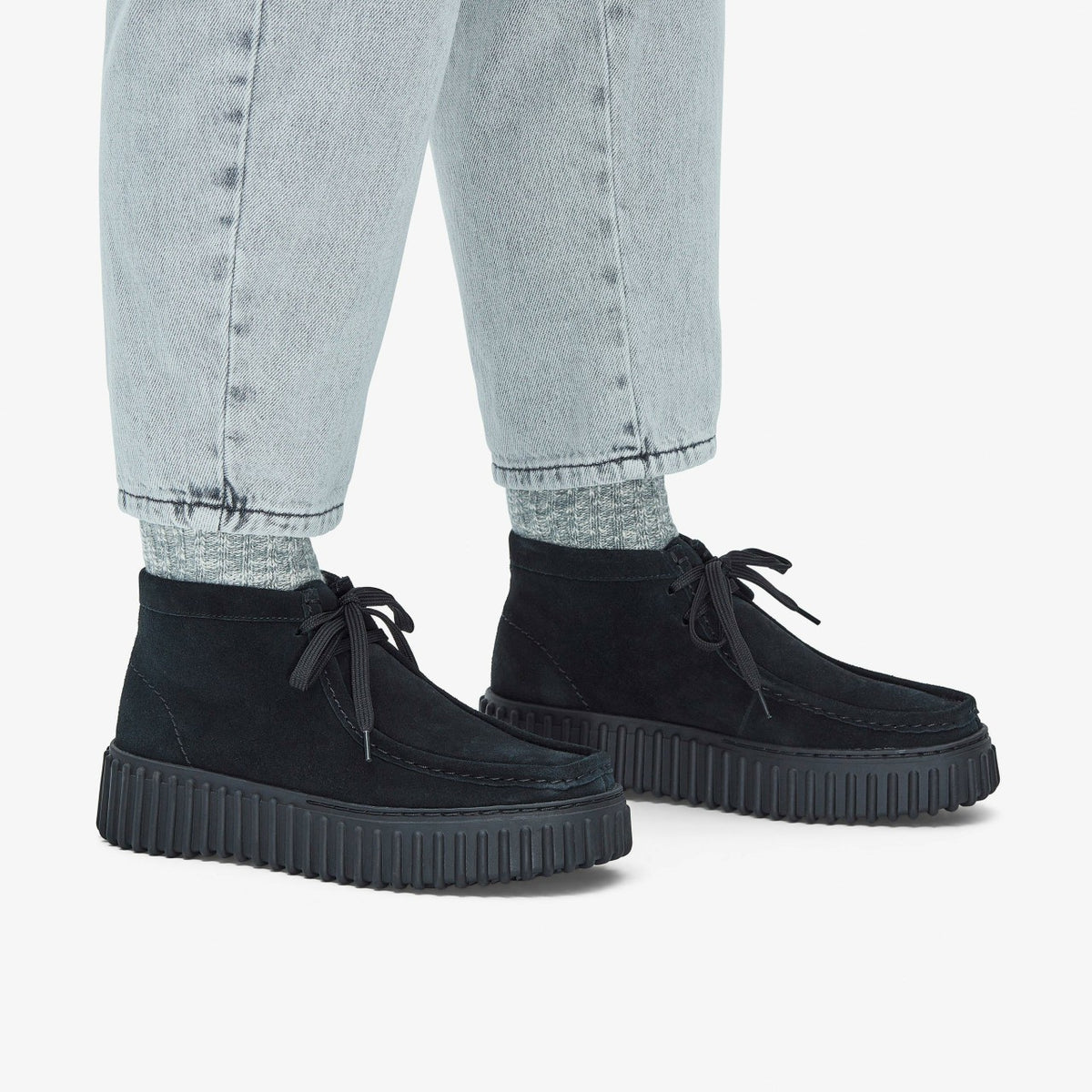 Clarks Featured / Torhill Moss Black Suede
