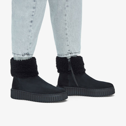 Clarks Premium / Torhill Turn Black Warmlined Suede