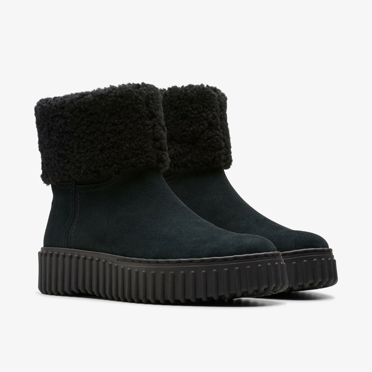 Clarks Premium / Torhill Turn Black Warmlined Suede