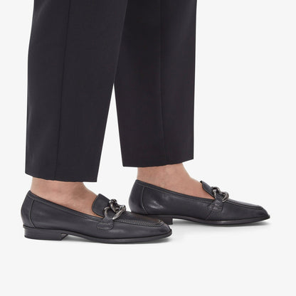 Clarks Recommended / Sarafyna Iris Loafer Black Soft