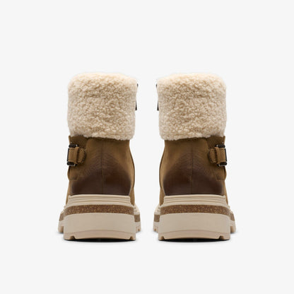 Clarks Popular / Hencroft Madi Waterproof Dark Sand Warmlined