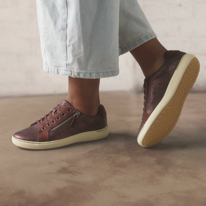 Clarks Customer Favorite / Nalle Lace Wine Interest Leather