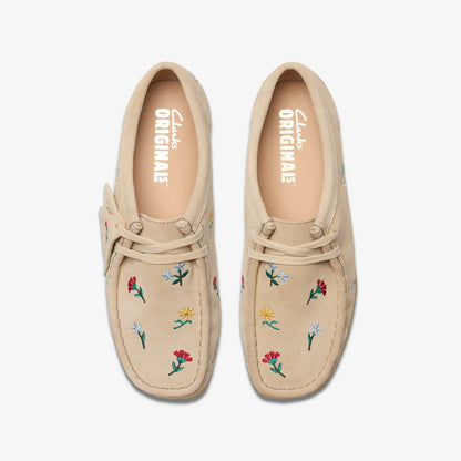 Clarks Great Value / Wallabee Taupe Embroidery