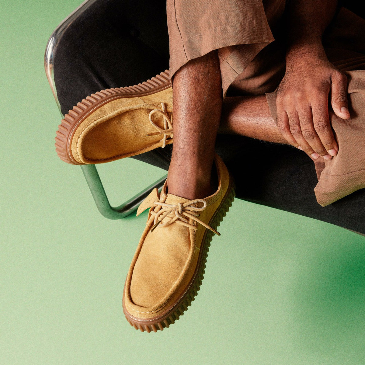 Clarks Everyday / Torhill Lo Golden Tan Suede