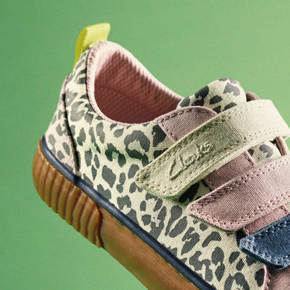 Clarks Deals / Foxing Vibe Kid Ecru Canvas