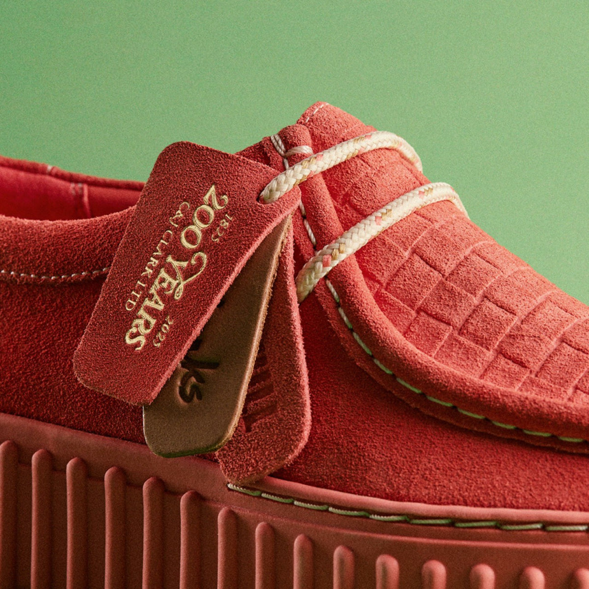 Clarks Great Value / Torhill Bee Coral Suede