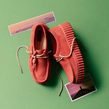 Clarks Great Value / Torhill Bee Coral Suede