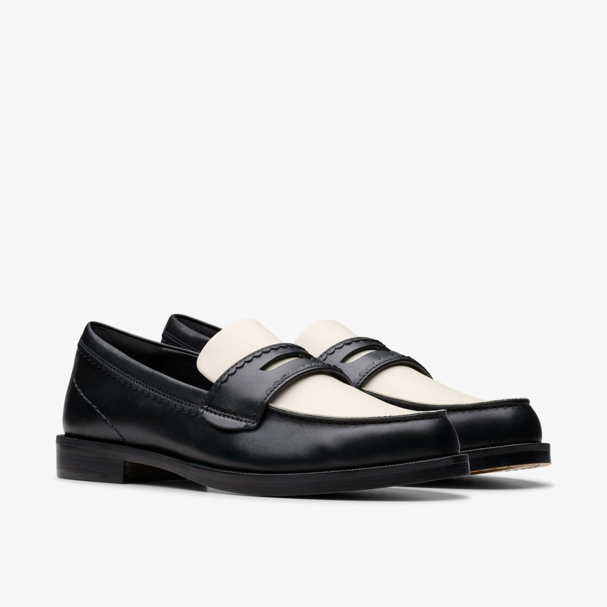 Clarks Sale / Straven Edge Black Combination Leather