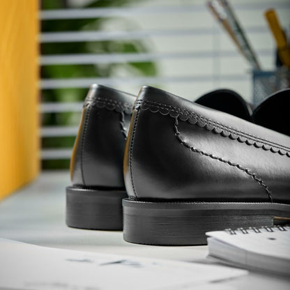 Clarks Essential / Straven Edge Black Leather