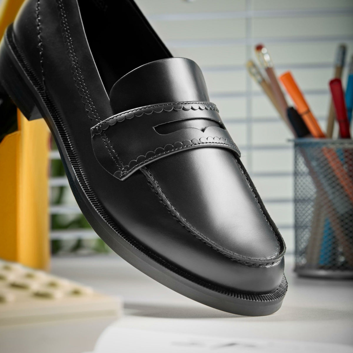 Clarks Essential / Straven Edge Black Leather