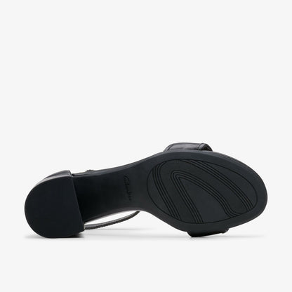 Clarks Trending / Ezoria Mae Black Leather