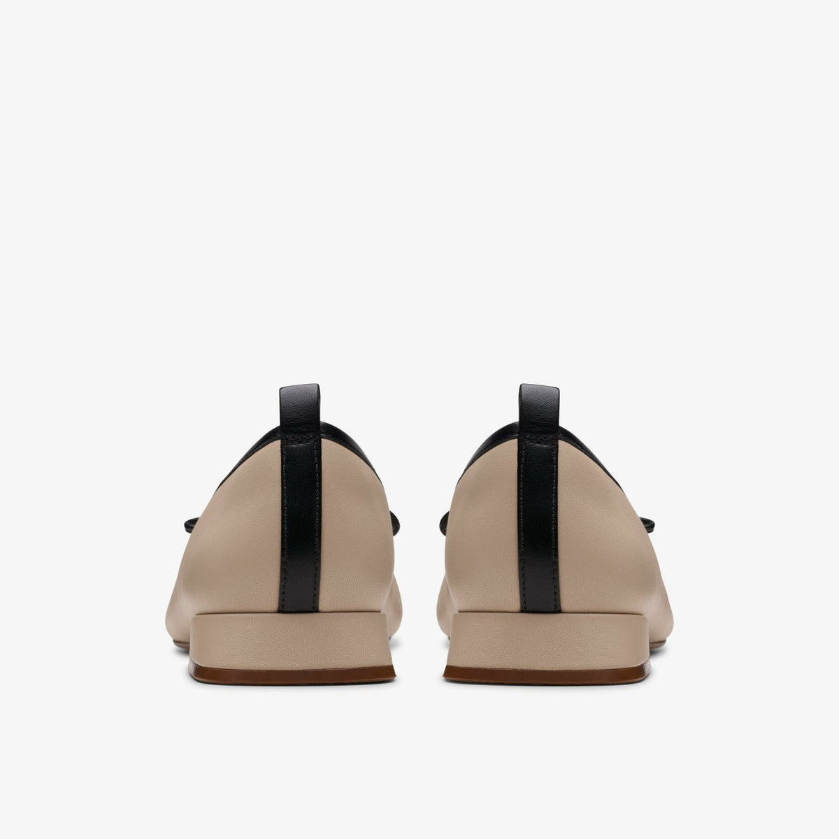 Clarks New / Ubree 15 Poppy Sand Combination