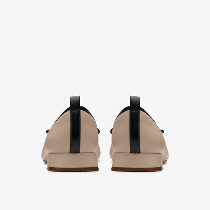 Clarks New / Ubree 15 Poppy Sand Combination