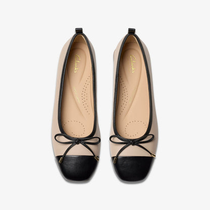 Clarks New / Ubree 15 Poppy Sand Combination