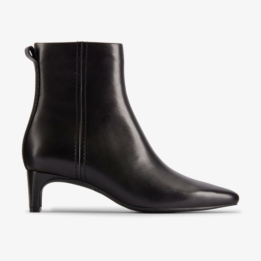 Clarks Smart Buy / Edina Up Black Leather