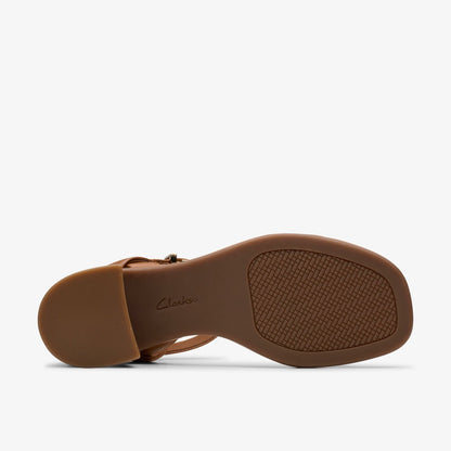 Clarks Essential / Jaylan Ray Tan Interest