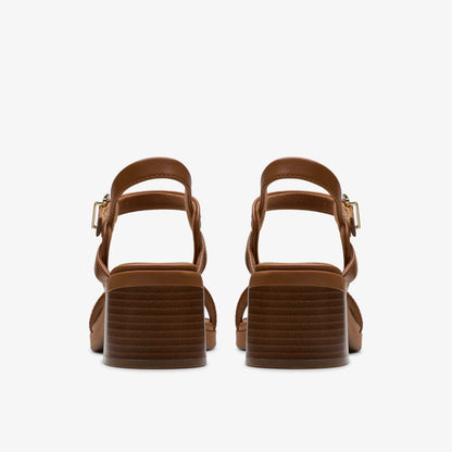 Clarks Essential / Jaylan Ray Tan Interest