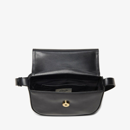 Clarks Deals / Casual Cross 3 Black Leather