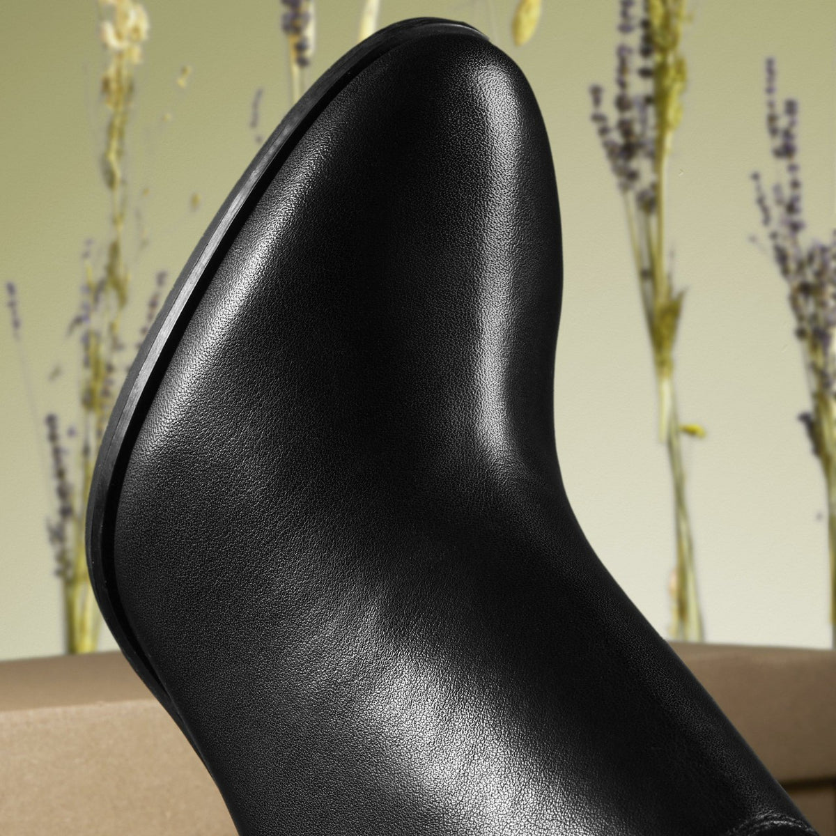Clarks Deals / Freva 85 Slouch Black Leather