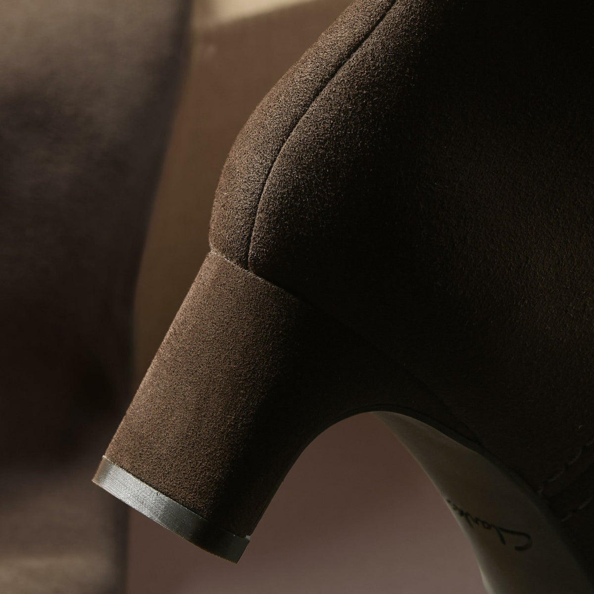 Clarks Quality / Edina Tall Dark Brown Suede