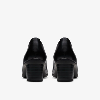 Clarks Trending / Shaya Poppy Black Leather