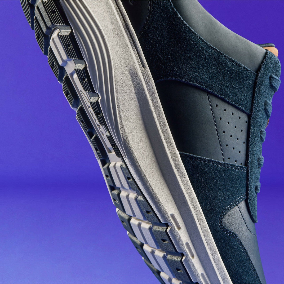 Clarks Classic / Motion Trek Go Navy Combination