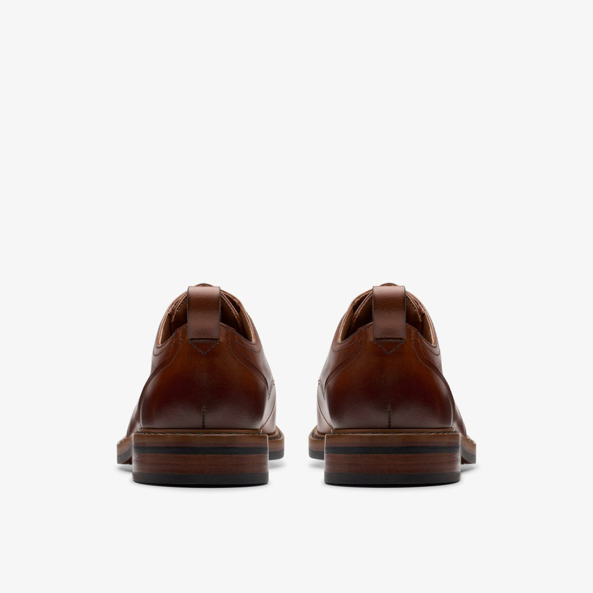 Clarks Featured / Aldwin Lace Tan Leather