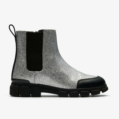 Clarks Featured / Evyn Chelsea Kid Silver Patent