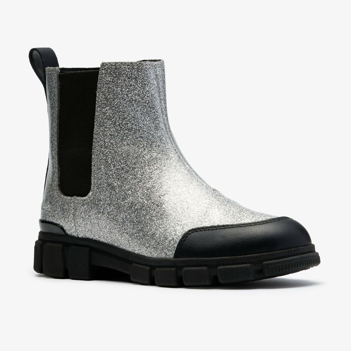 Clarks Featured / Evyn Chelsea Kid Silver Patent