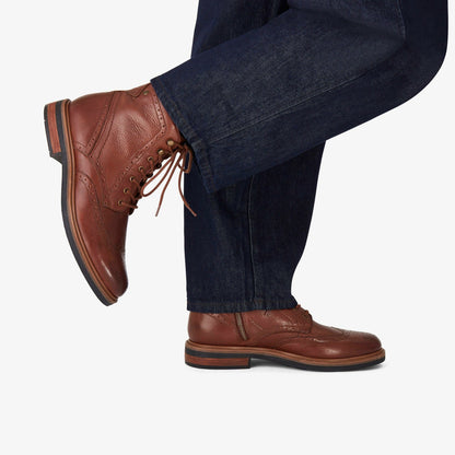 Clarks Trusted / Newford Lace Boot Mid Tan Leather