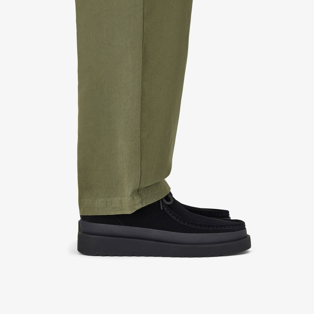 Clarks Featured / Wallabee FTR2 Hi Black Suede