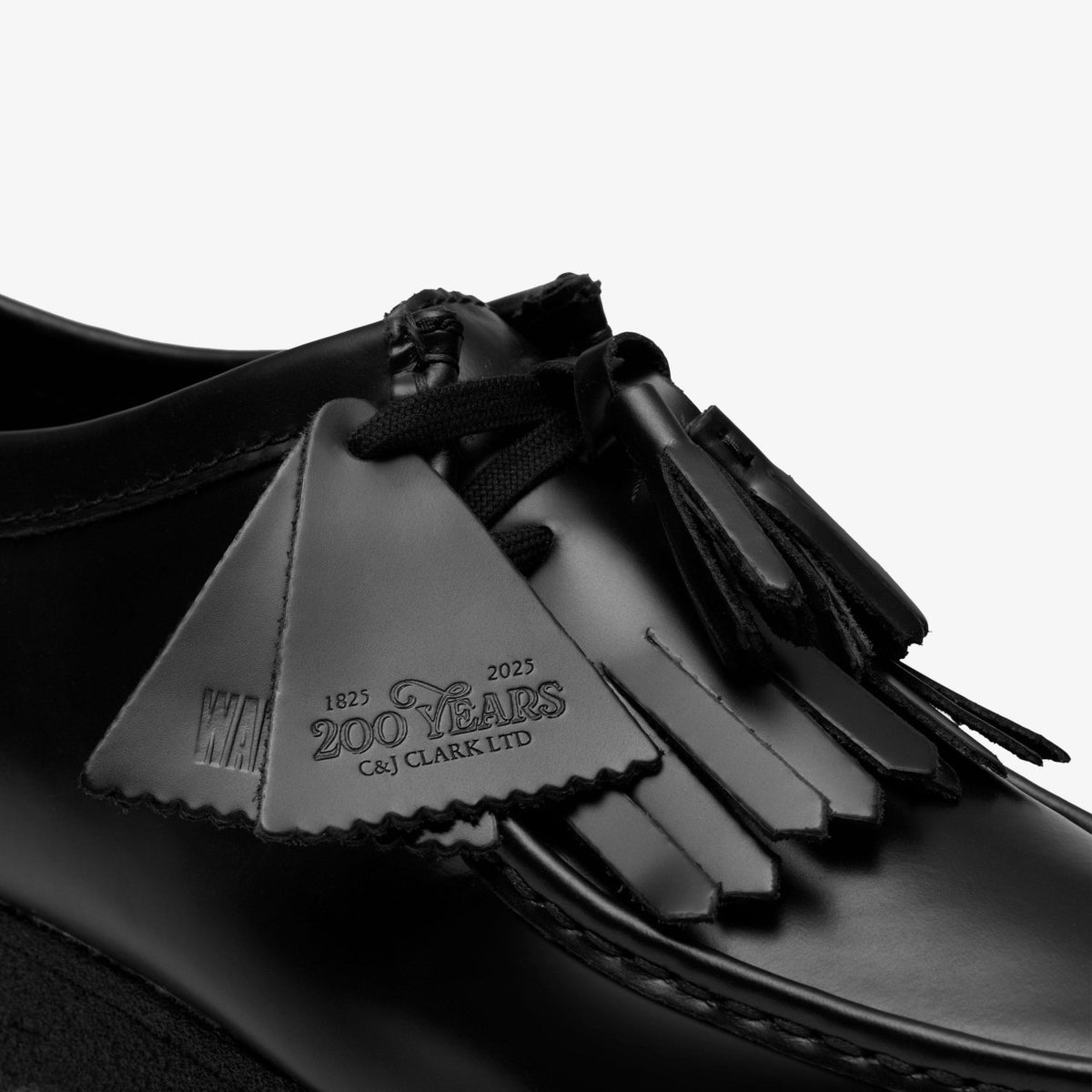 Clarks Smart Buy / Wallabee Black Hi Shine Leather