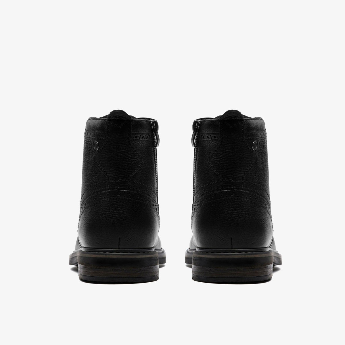 Clarks Top Pick / Newford Lace Boot Black Leather