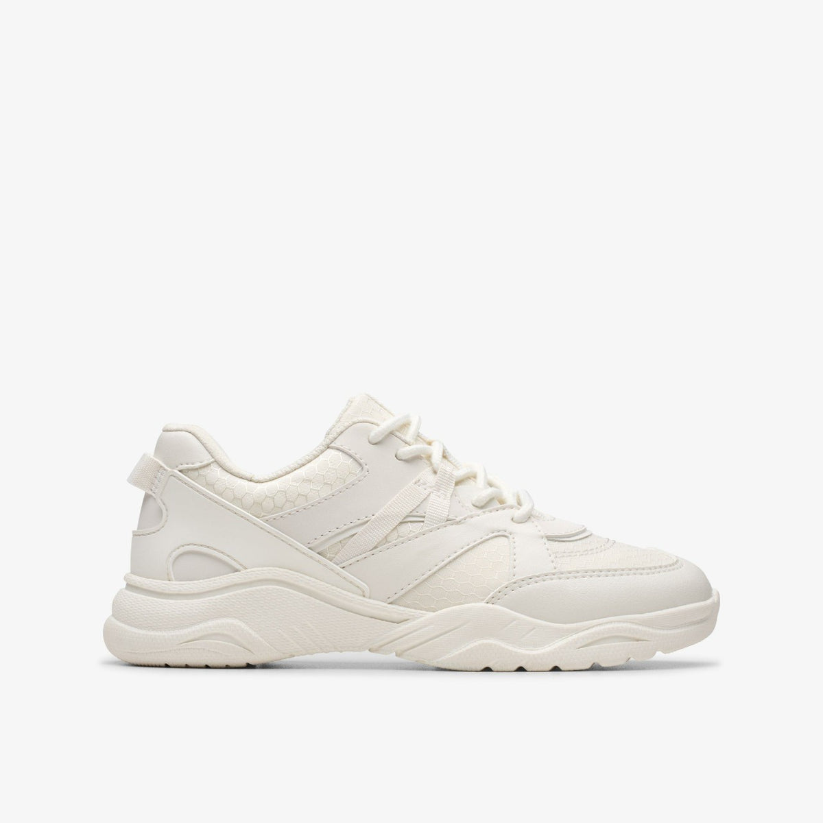 Clarks Trending / Feather Pace Older White