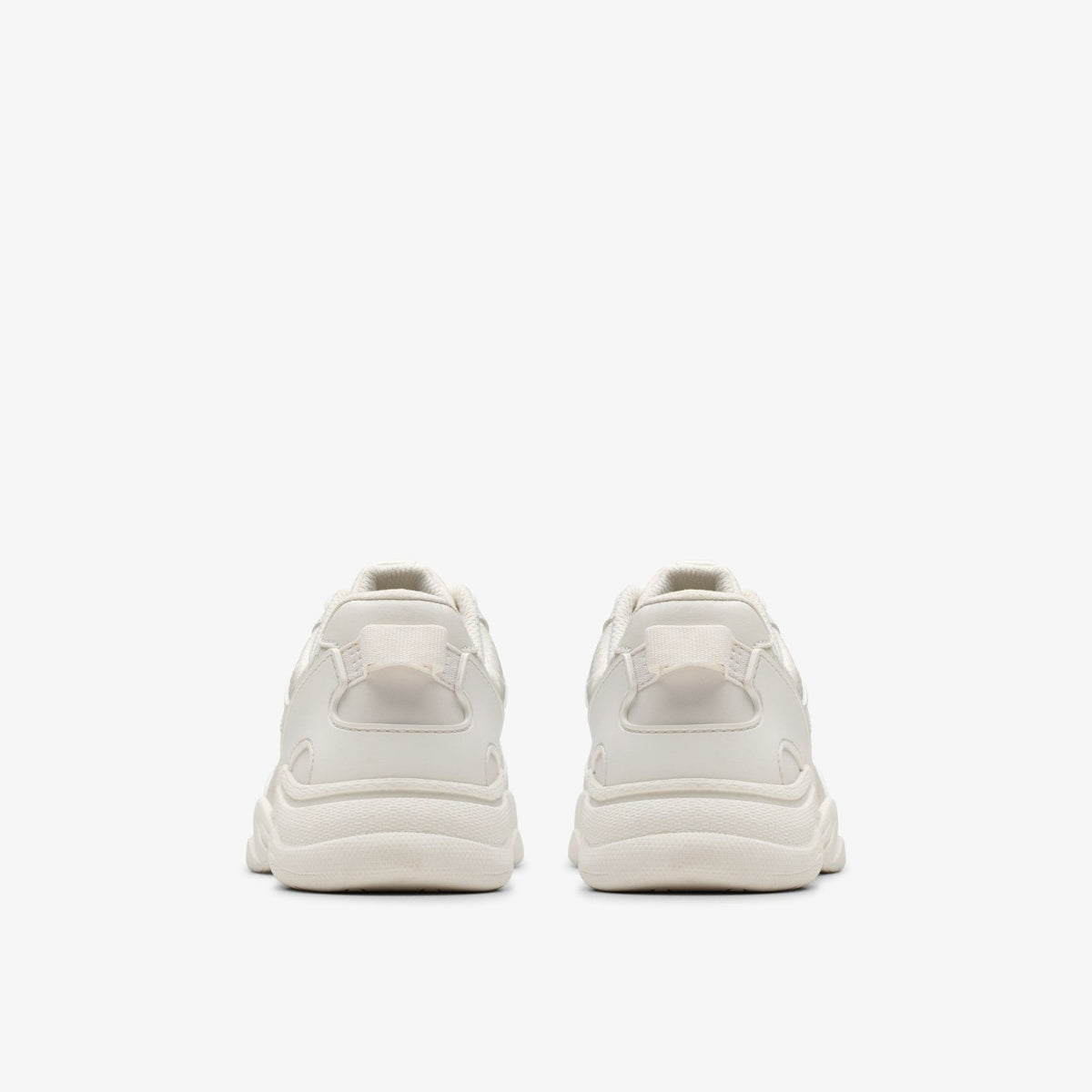 Clarks Trending / Feather Pace Older White