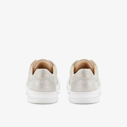 Clarks Classic / Makea Court Metallic Leather