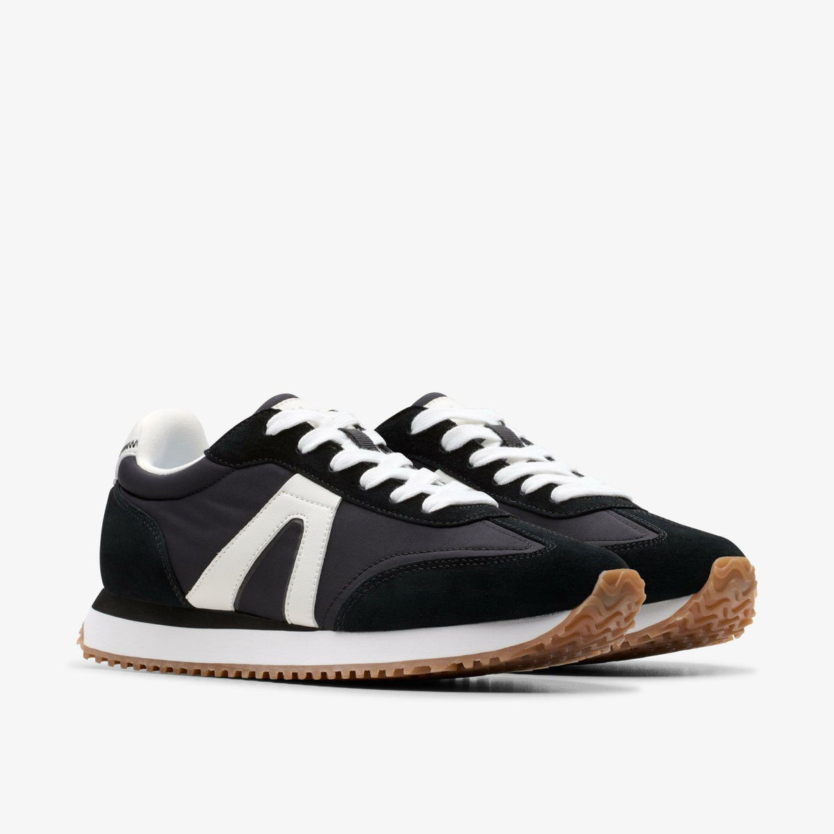 Clarks Featured / Calo Run Black Combination