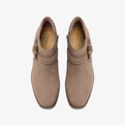 Clarks Classic / Danyelle Wish Light Taupe Suede