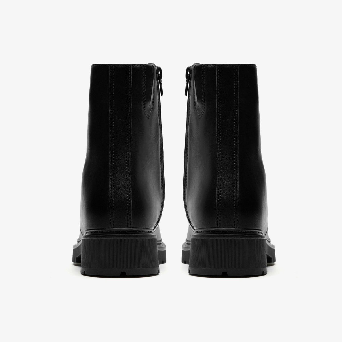 Clarks Featured / Lauryl Zip Black Leather