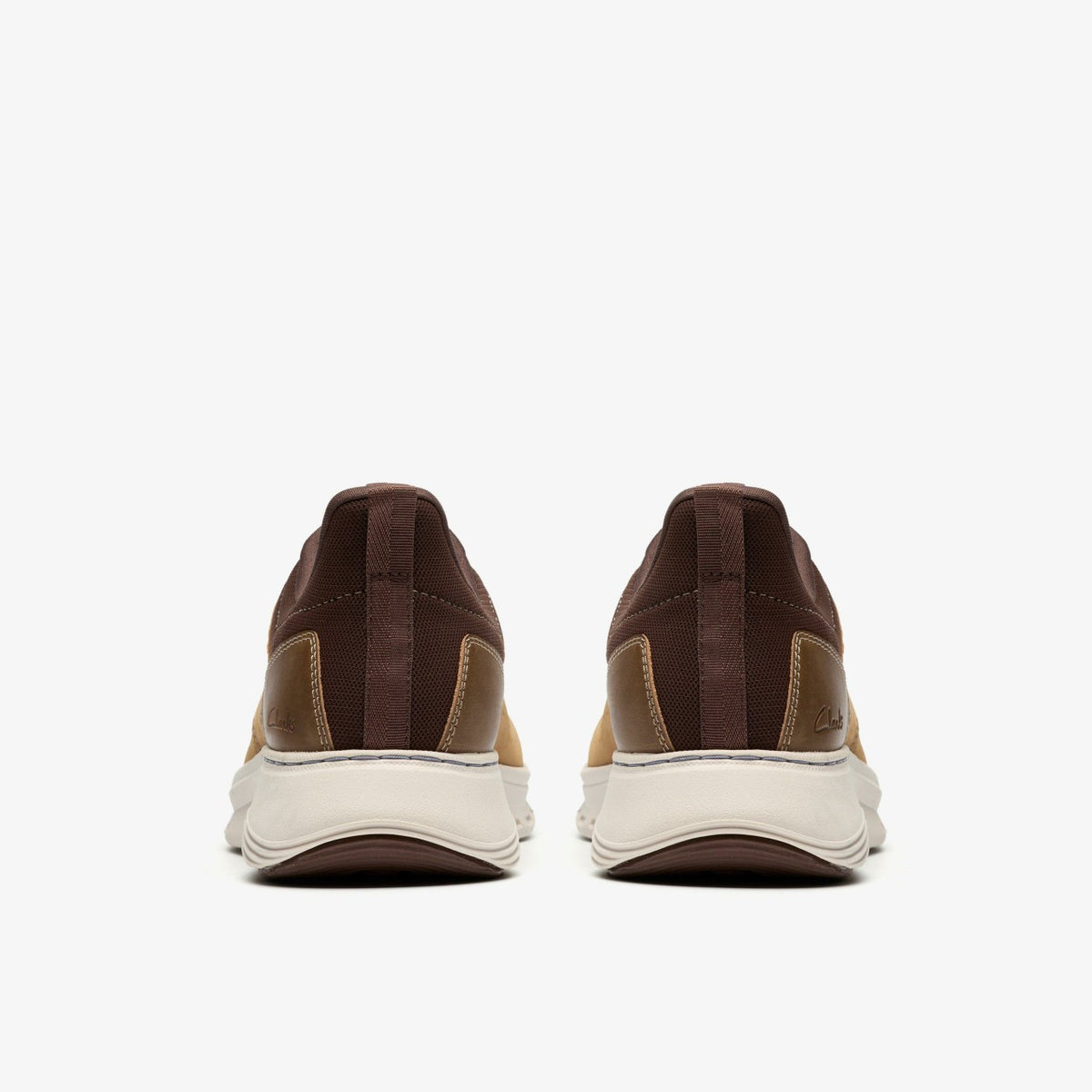 Clarks New / Motion Trek LX Dark Tan Leather